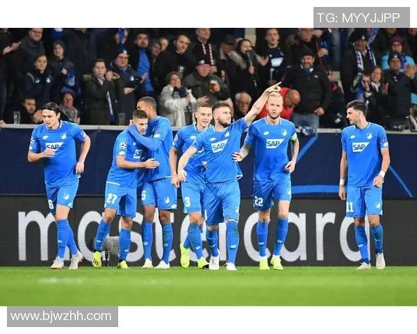 崭露头角的年轻足球天才们引领未来赛场风潮